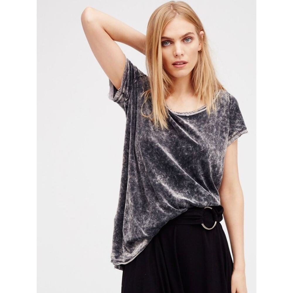Free People We The Free Doran Gray Washed Velvet Tee Size Small Boho Whimsigoth‎